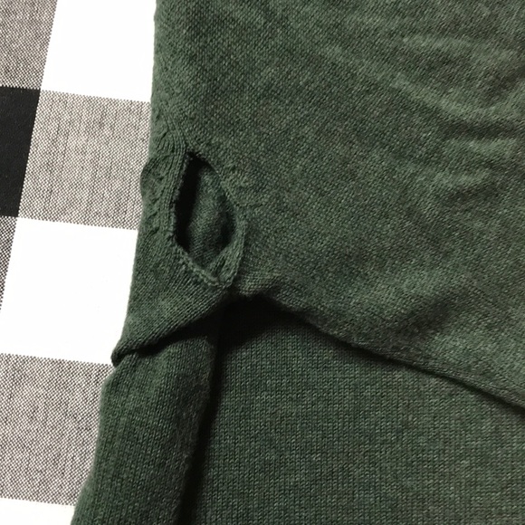 Men’s Merona Green V Neck Sweater, M (w/ defect) - Picture 4 of 7